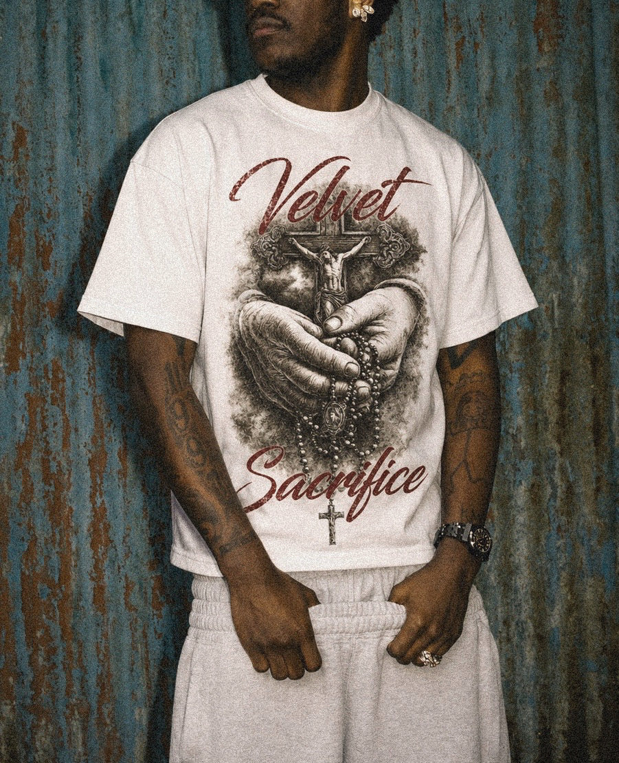 ROSARY HANDS TEE